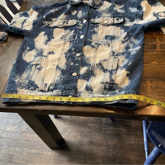 Peach Love California Blue and White Tie-Dye Jean Jacket - Picture 8 of 9